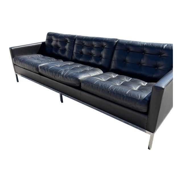 Iconic Florence Knoll Relaxed Sofa Original Vintage Tufted Leather and Chrome Plated Steel With Original Label For Sale