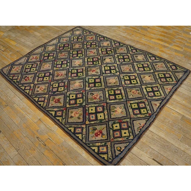 American 1920s Gray Geometric Folk Art Antique American Hooked Rug 4'2" X 5'6" Woven Wool Carpet For Sale - Image 3 of 12