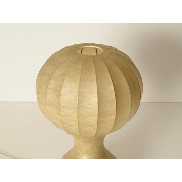 1960s Large Gatto Beige Cocoon Table Lamp by Castiglioni for Flos, Italy, 1960s For Sale - Image 5 of 11