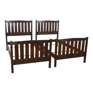 Stickley Mission Oak Twin Poster Beds - a Pair For Sale