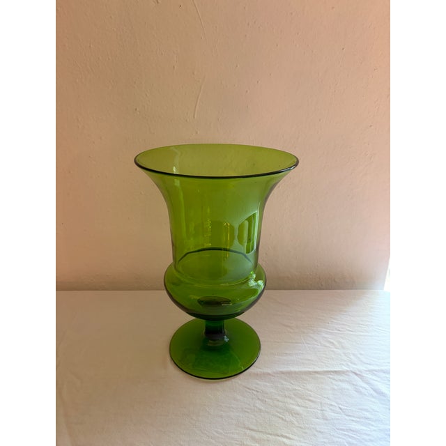 Mid-Century Modern Mid-Century Modern Italian Green Art Glass Medici Pedestal Vase from Empoli, 1960s For Sale - Image 3 of 9