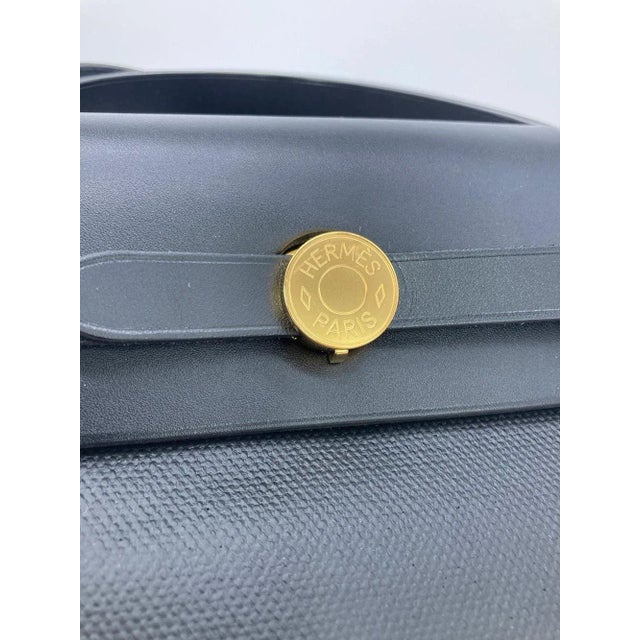 2010s NEW Hermès Herbag Zip PM 31 Toile H Berline Vache Hunter Black Ecru For Sale - Image 5 of 8