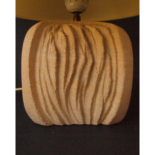 Sculpted Stone Table Lamp with Geometric Patterns in the style of Albert Tormos, 1970s For Sale - Image 4 of 7