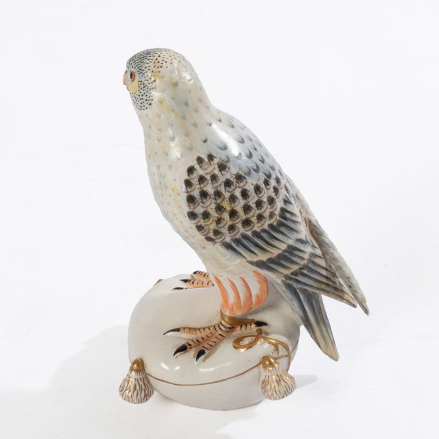 Late 20th Century Mottahedeh Porcelain Falcon on Pillow For Sale - Image 5 of 7