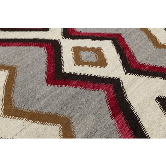 Gray Contemporary Navajo Style Wool Area Rug With Geometric Diamond & Border Motif For Sale - Image 8 of 11
