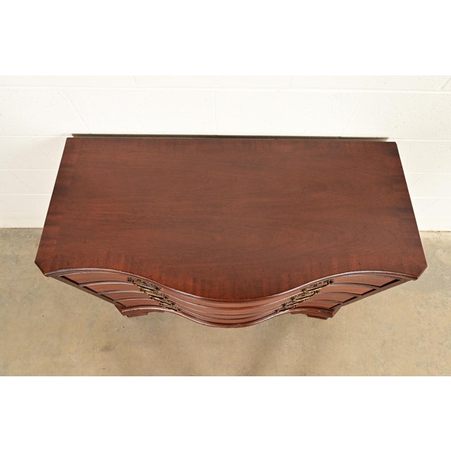 Baker Furniture Historic Charleston Chippendale Carved Mahogany Serpentine Front Dresser Chest For Sale - Image 11 of 15