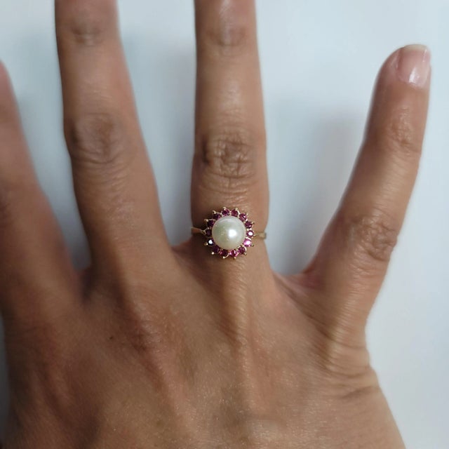 ♥ Product Summary ♥ Main Stone: Freshwater Pearl & Ruby Band Material: 14k Yellow Gold Pearl Size: 7MM Stone Cut: Round...