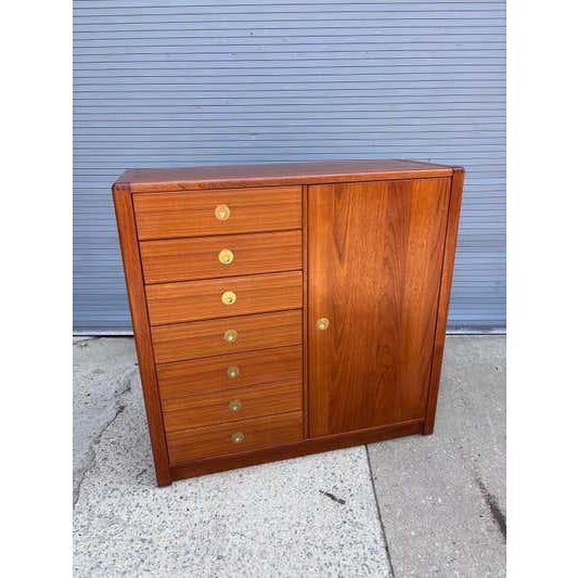 Late 20th Century Late 20th Century D-Scan Teak Gentleman's Cabinet/ Dresser For Sale - Image 5 of 11