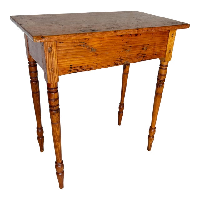 19th Century English Pine Federal Style Side Table For Sale