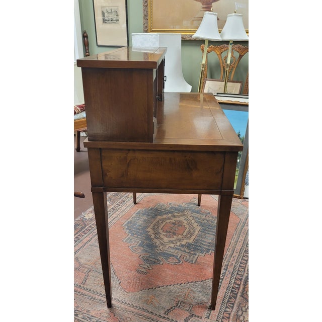 Fine 1950s Continental Desk For Sale In Philadelphia - Image 6 of 9