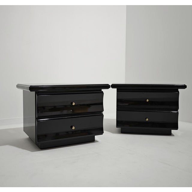 Beige Vintage Bedside Tables in Glossy Black Lacquered Wood and Brass Knobs, 1970s, Set of 2 For Sale - Image 8 of 13