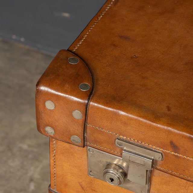 Brown English Leather Trunk on Metal Stand, 1910s For Sale - Image 8 of 18