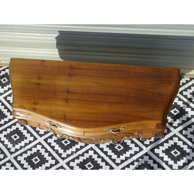 Louis XV Style Chest of Drawers in Walnut, 1950s For Sale - Image 4 of 18