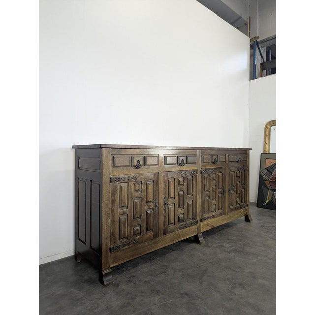 Spanish Sideboard in Oak, in Very Good conditions.