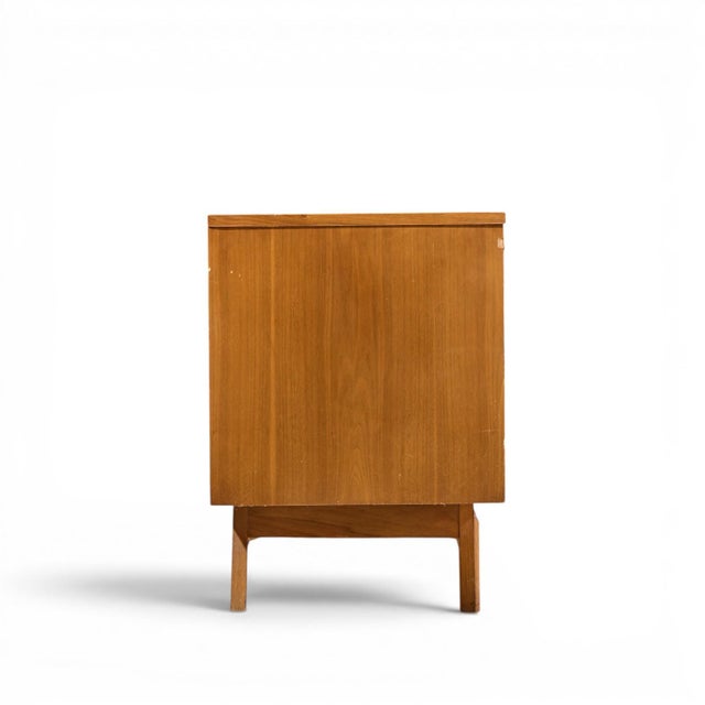 Young Manufacturing Mid Century Walnut and Burlwood Sliding Door Credenza and Hutch For Sale In Chicago - Image 6 of 12