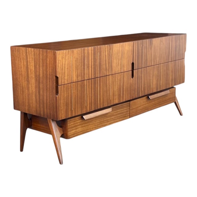 Mid-Century Modern Walnut Dresser With Sculpted Integrated Pulls and Splayed Legs” For Sale - Image 4 of 15