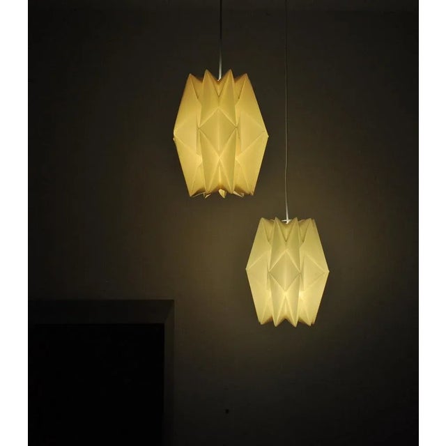 Plastic Le Klint Hand-Pleated Hanging Lamp by Peter Hvidt & Orla Mølgaard-Nielsen, 1962 For Sale - Image 7 of 8
