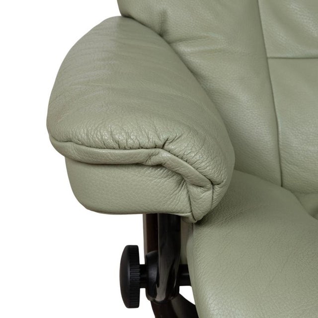 Mayfair Leather Recliner Green Sage with Ottoman from Stressless For Sale - Image 10 of 18
