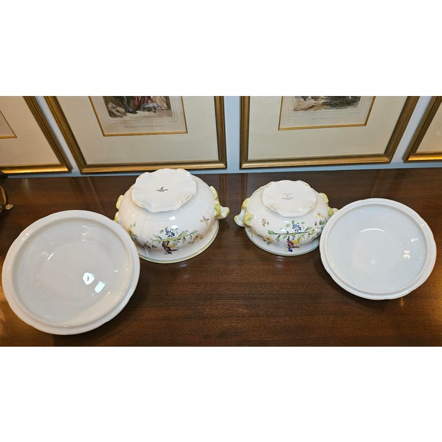 1970s French Hand Painted French Longchamp Moustiers Faience Casseroles - a Pair For Sale - Image 14 of 18