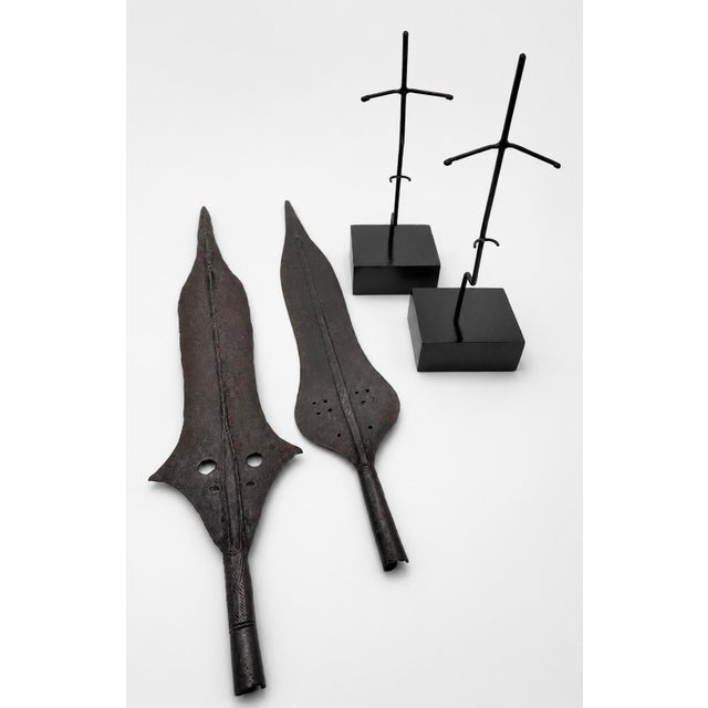 Early 20th Century Pair of African Hand-Forged Iron Spearheads on Custom Stands For Sale - Image 10 of 12