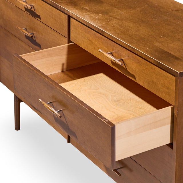 Wood Paul McCobb for Planner Group Mid Century 8 Drawer Dresser For Sale - Image 7 of 9