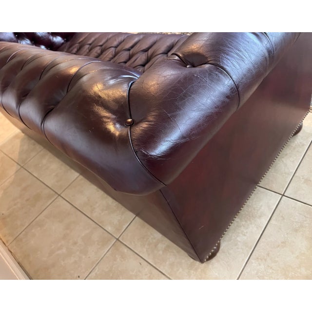 1990s Chesterfield Sofa Schafer Brothers Fine Leather Rolled Arms Tufted Seat Bordeaux For Sale In Palm Springs - Image 6 of 15
