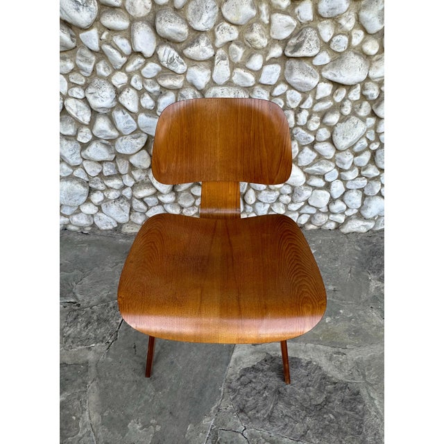 DCW Dining Chair in Walnut by Charles and Ray Eames for Herman Miller, 1950s For Sale - Image 10 of 17
