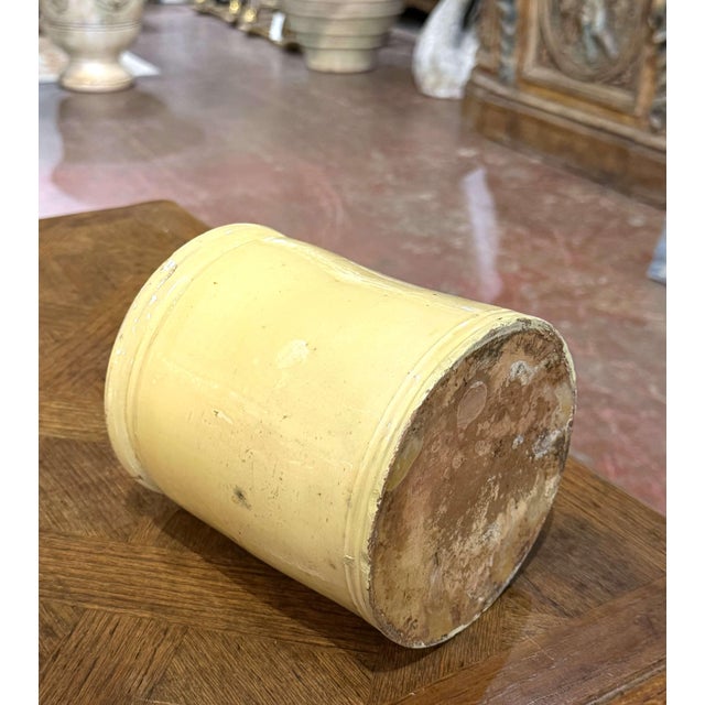 19th Century French Provençal Yellow Glazed Terracotta Storage Pot For Sale In Dallas - Image 6 of 7