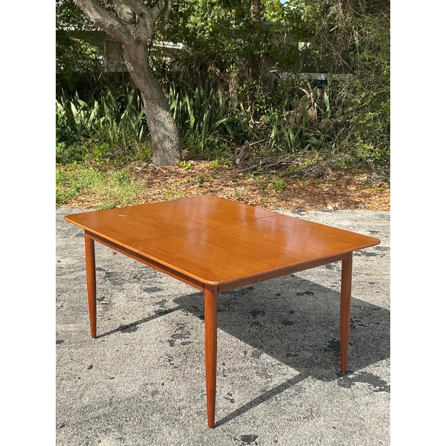 Wood Vintage Mid-Century Modern Extendable Dining Table For Sale - Image 7 of 11