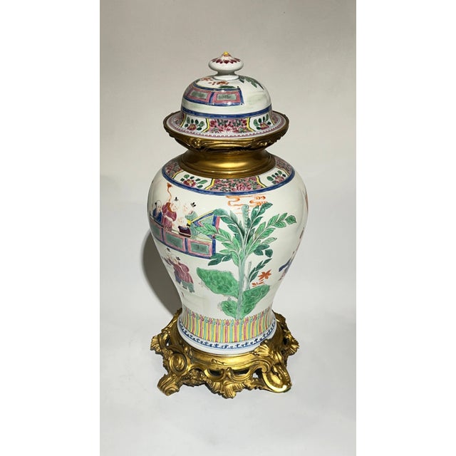 White French Gilt Bronze Mounted Chinese Export Style Porcelain Vase with Cover For Sale - Image 8 of 12
