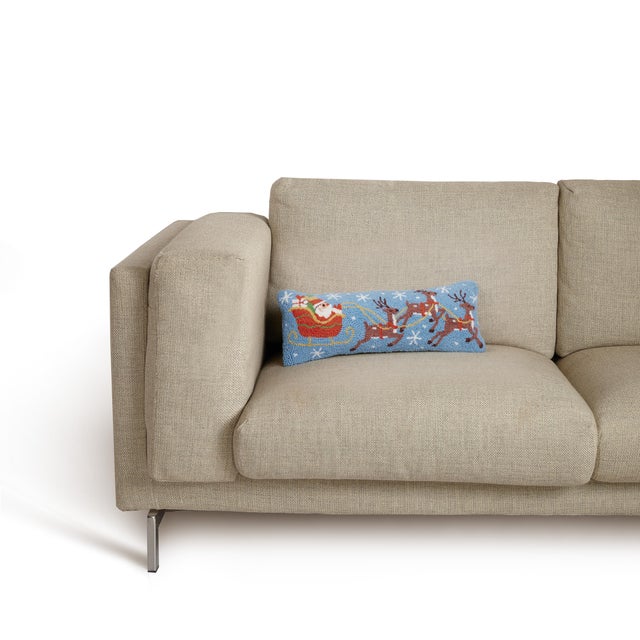 A festive way to spruce up your home for the holidays or would make a wonderful gift. 100% wool hooked throw pillow /...