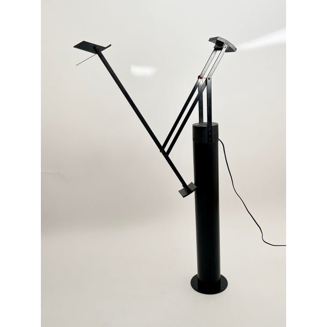 Vintage Italian Tizio Floor Lamp by Richard Sapper for Artemide, 1970s, in Very Good conditions. Designed 1970 to 1979...
