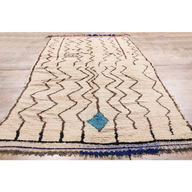Vintage Azilal Moroccan Rug, 03'09 X 09'00 For Sale - Image 9 of 10