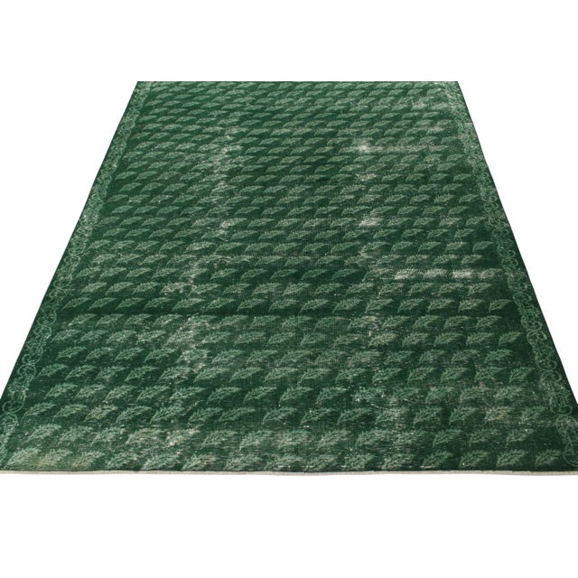 A vintage 7x10 mid-century rug, joining Rug & Kilim’s Mid-Century Pasha Collection honoring works of a renowned Turkish...