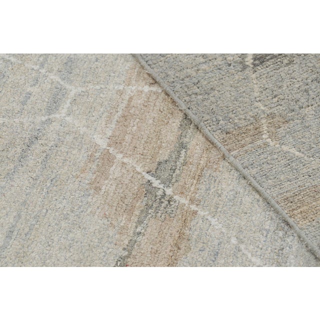 Textile Rug & Kilim’s Moroccan Style Rug in Gray and Beige With Geometric Patterns For Sale - Image 7 of 7