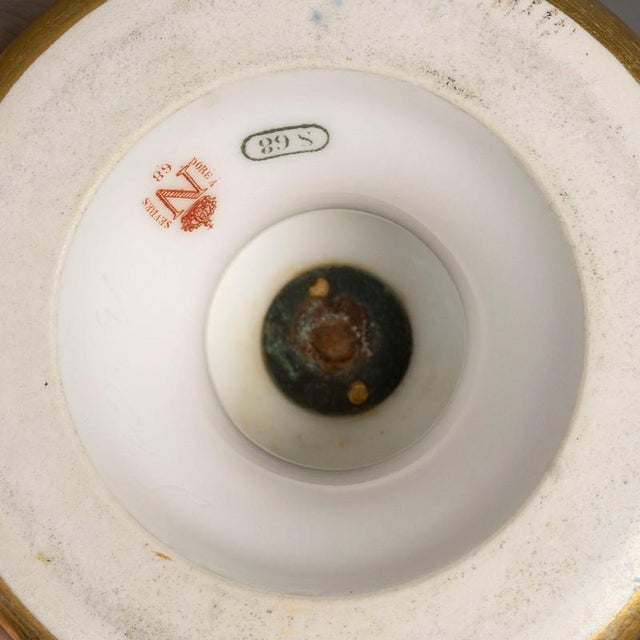 White Bust of Marie Antoinette in Sèvres Biscuit Porcelain, 1900s For Sale - Image 8 of 9