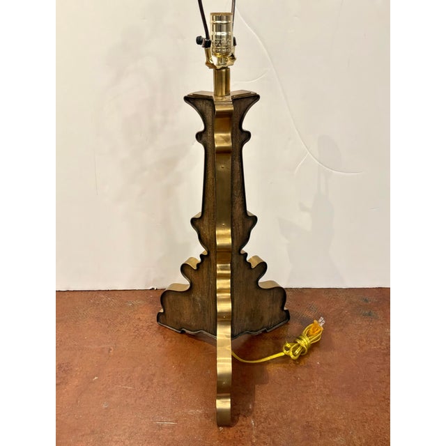 Currey & Company Currey & Co Wood & Brass Lamp. For Sale - Image 4 of 4