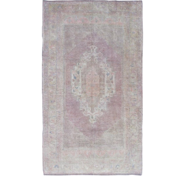 Vintage Muted Oushak Rug From Turkey With Medallion in Lavender and Light Pink For Sale