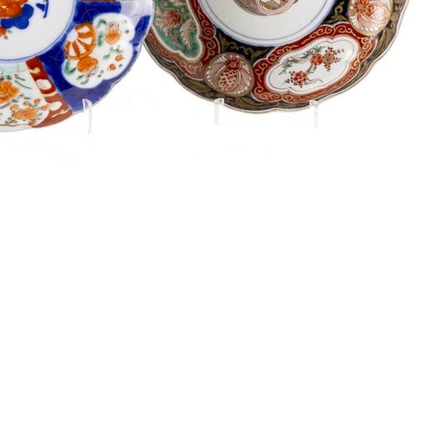 Japanese Porcelain Plates with Scalloped Rim, Set of 3 For Sale - Image 5 of 6