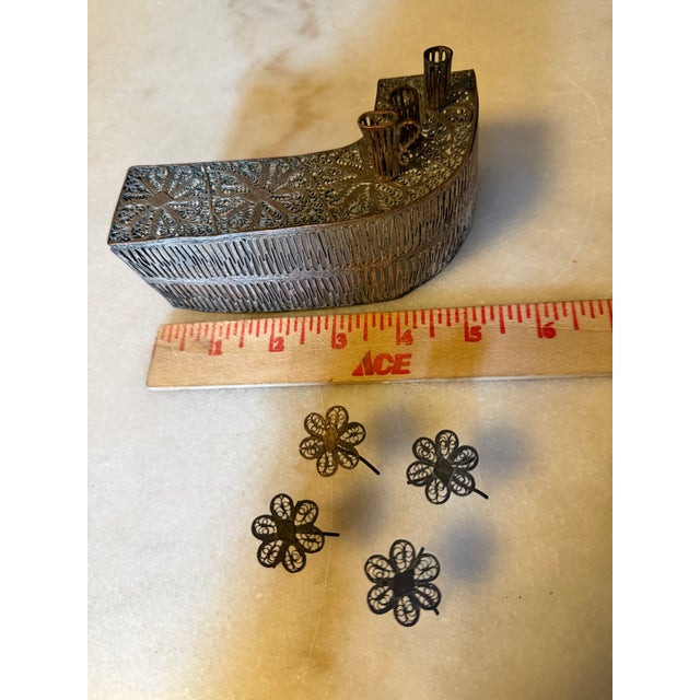 Vintage Silverplated Filigree Miniature Cocktail Bar & Stool Set - 8 Pieces - Daisy Inlay For Sale - Image 13 of 13