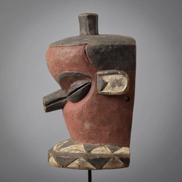 Early 20th Century Pende Mask For Sale - Image 9 of 11