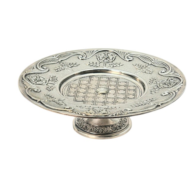 1930s English Silver-Plated Tudor Rose Pedestal Display Stands — Registered Design 7" - Set of Four For Sale - Image 11 of 18