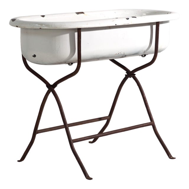 Bathtub in Enamelled Iron, Central Europe, 1950 For Sale