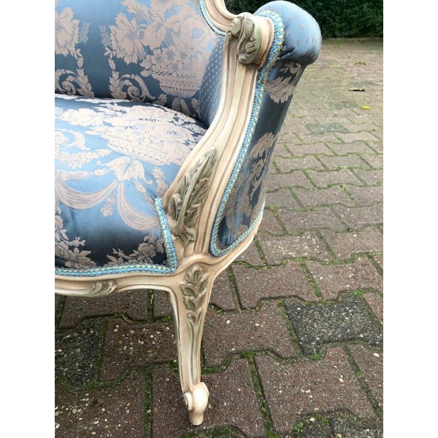 Cream Vintage French Louis XVI Cream Beech Blue Damask Settee – 1 Pc For Sale - Image 8 of 11