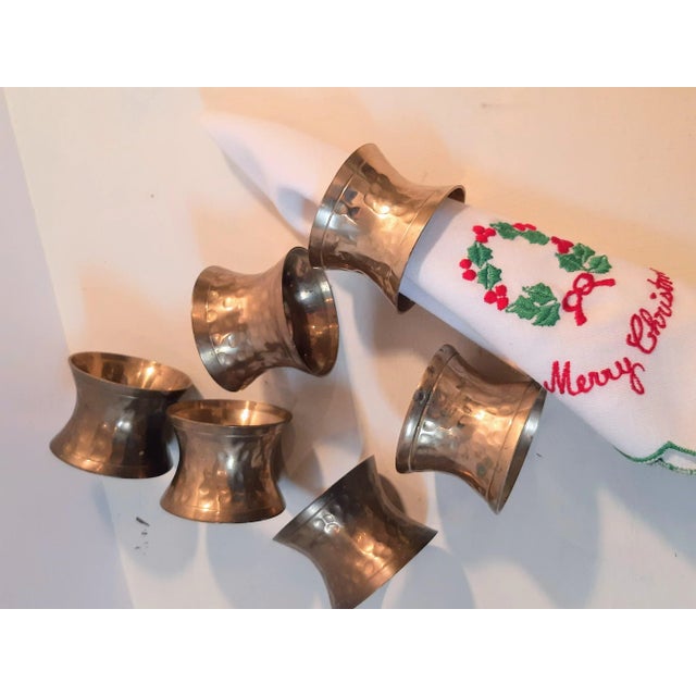 Vintage Hammered Brass Napkin Rings Set 6 Same design all sides. Nice tapered middle, all hand-hammered texture. Perfect...