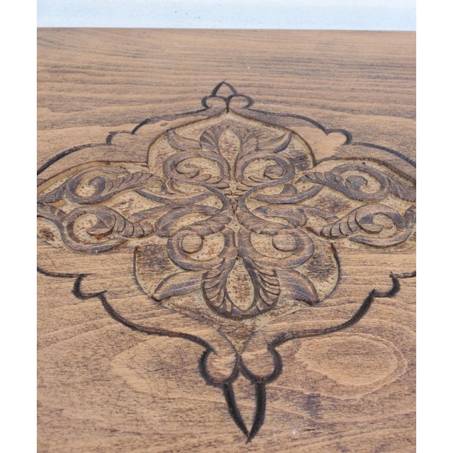 This is a 100% hand carved Moroccan oval shape side table or end table. Great handcraftsmanship throughout. Beautiful add-...