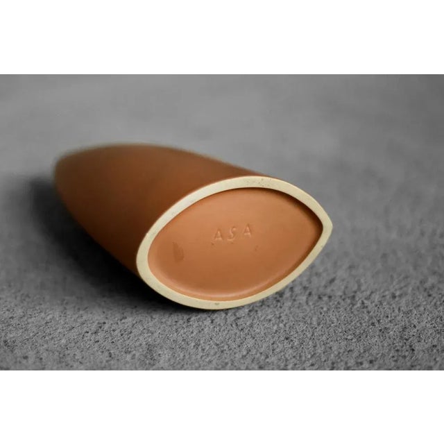 Beige Mid-Century German Modern Stoneware Brick Red Vase from Asa Selection, 1980s For Sale - Image 8 of 9