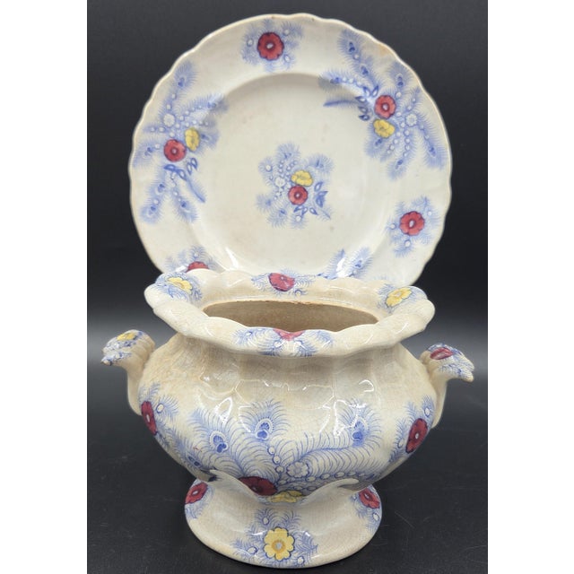 Antique 1860s Staffordshire Footed Scalloped Tureen and Matching Underplate Set by Wood, Challinor & Co. English Pottery For Sale - Image 12 of 18