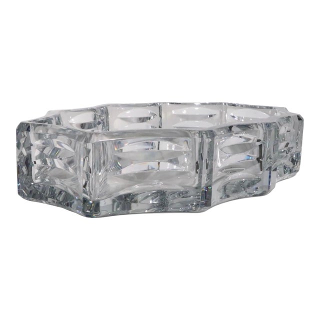 Mid 20th Century Large Bacarrat Crystal Centerpiece Bowl For Sale