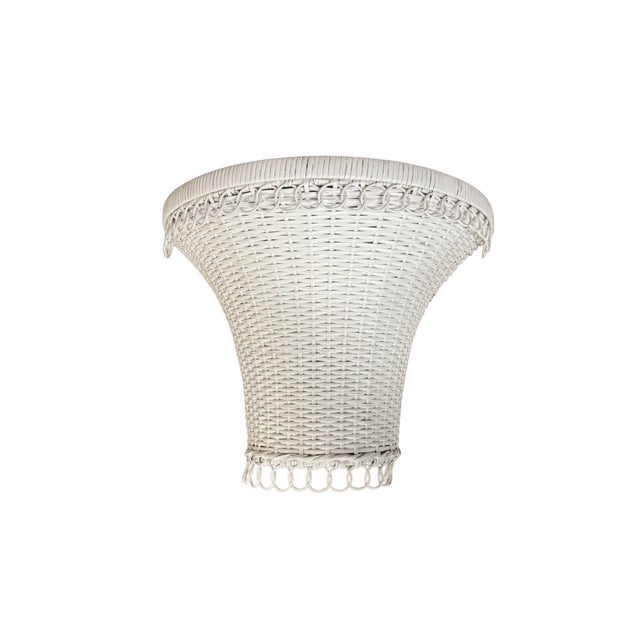 Contemporary Anna Bracket - White For Sale - Image 3 of 3